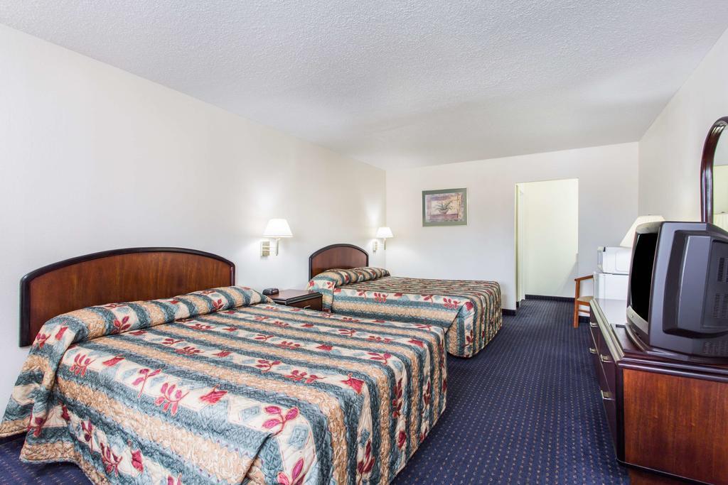 Knights Inn Virginia Beach Lynnhaven Esterno foto